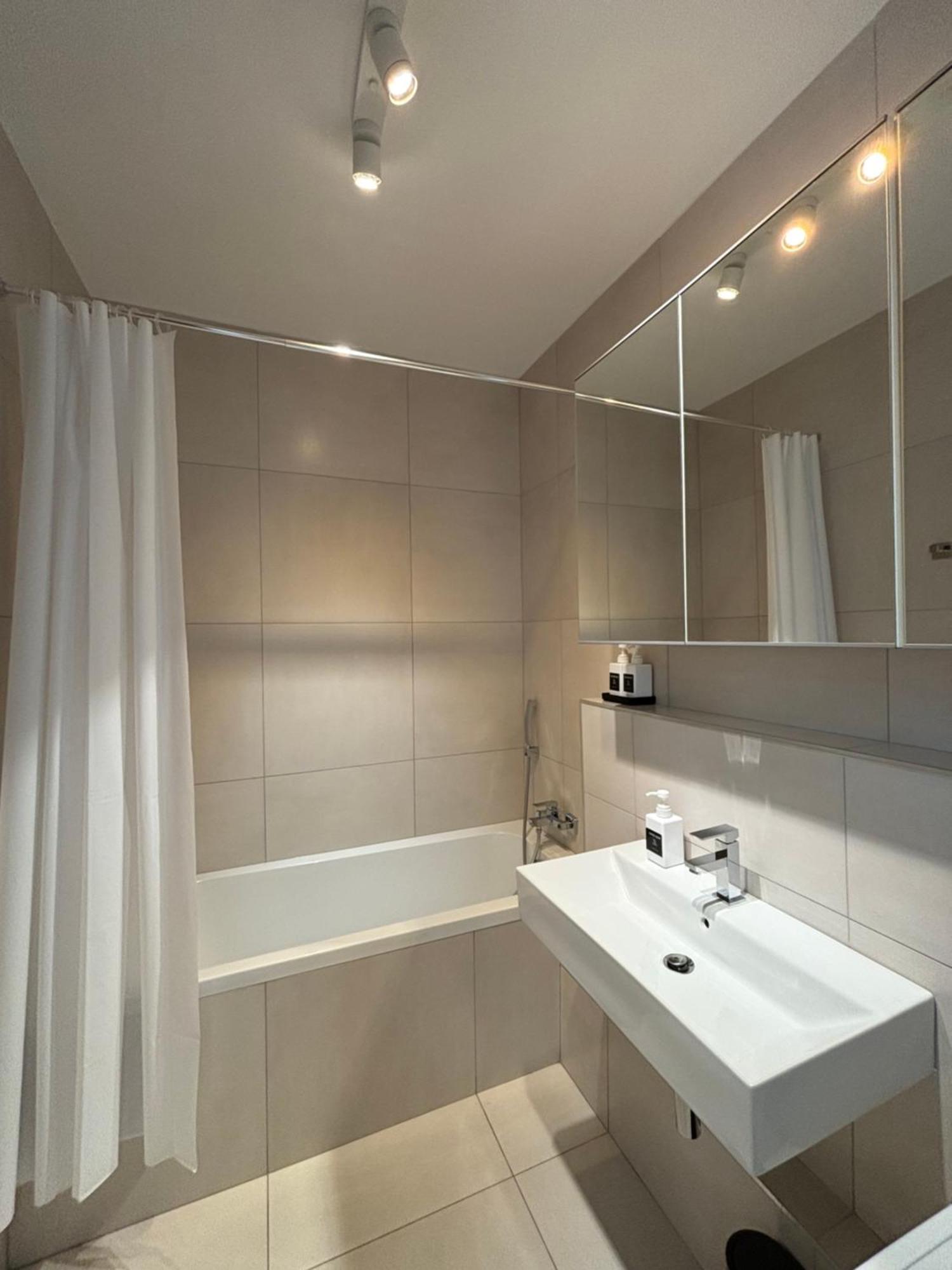 Club218 The Sunset - Wellness Apartment Siofok Exterior photo